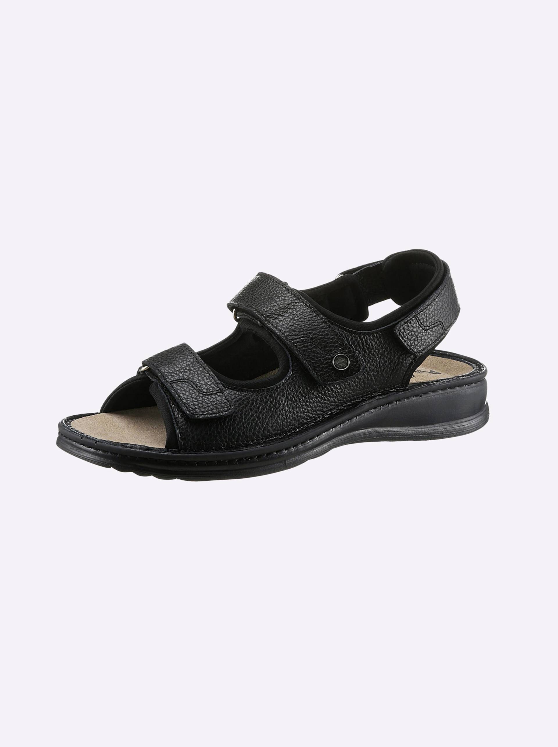 Sandale in schwarz von Mubb