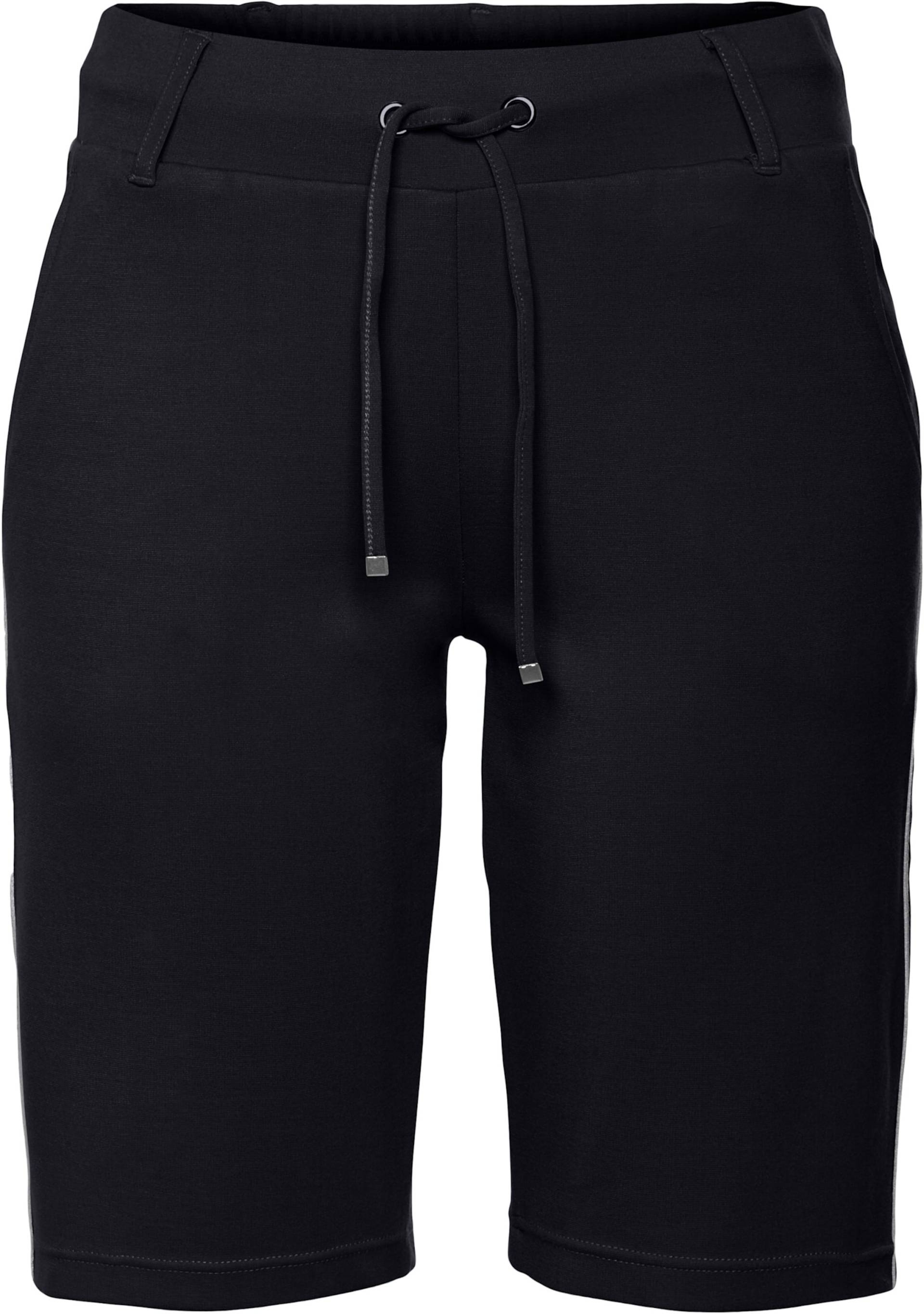 Shorts in schwarz von LASCANA