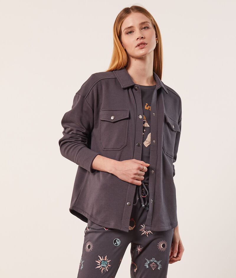 Hemdjacke mit print am rücken Hemdjacke mit print am rücken