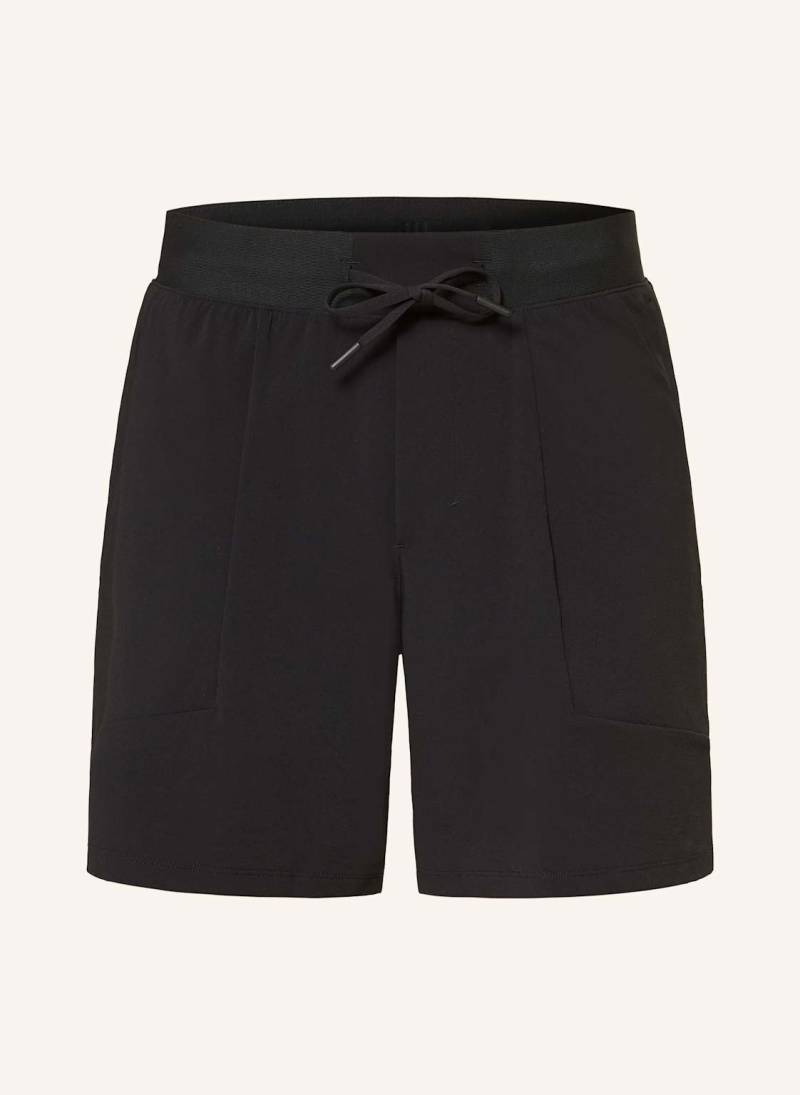 Lululemon 2-In-1-Trainingsshorts License To Train 7 In schwarz von lululemon