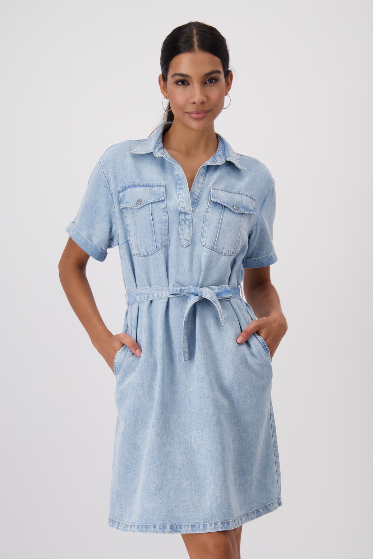 Monari Jeanskleid »Kleid Lyocell«, Mit Rundhalsausschnitt von monari