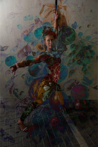Glasbild Flower Dancer 100x100 von mutoni vintage