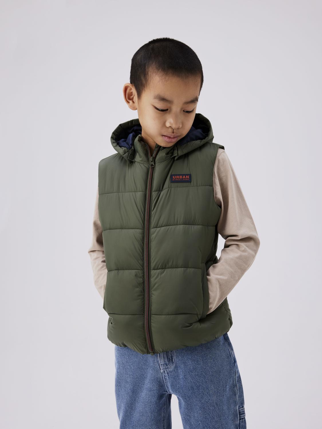 Name It Steppweste »NKMMONAY VEST PB«, reflektierenden Details Name It Steppweste »NKMMONAY VEST PB«, reflektierenden Details von name it