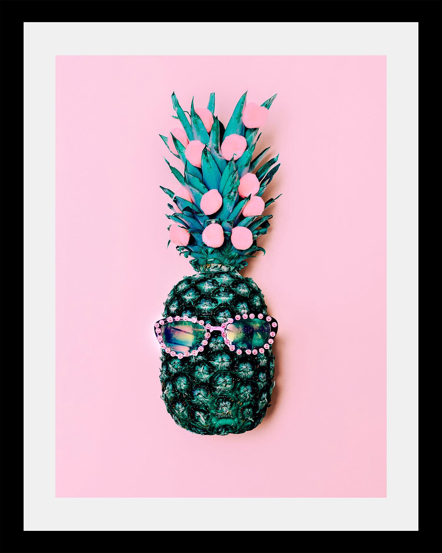 queence Bild »Ananas«, Obst-Obst Bilder-Essen-Lebensmittel-Humor-Ananas, HD Premium Poster-Druck inkl. Holzrahmen queence Bild »Ananas«, Obst-Obst Bilder-Essen-Lebensmittel-Humor-Ananas, HD Premium Poster-Druck inkl. Holzrahmen von queence