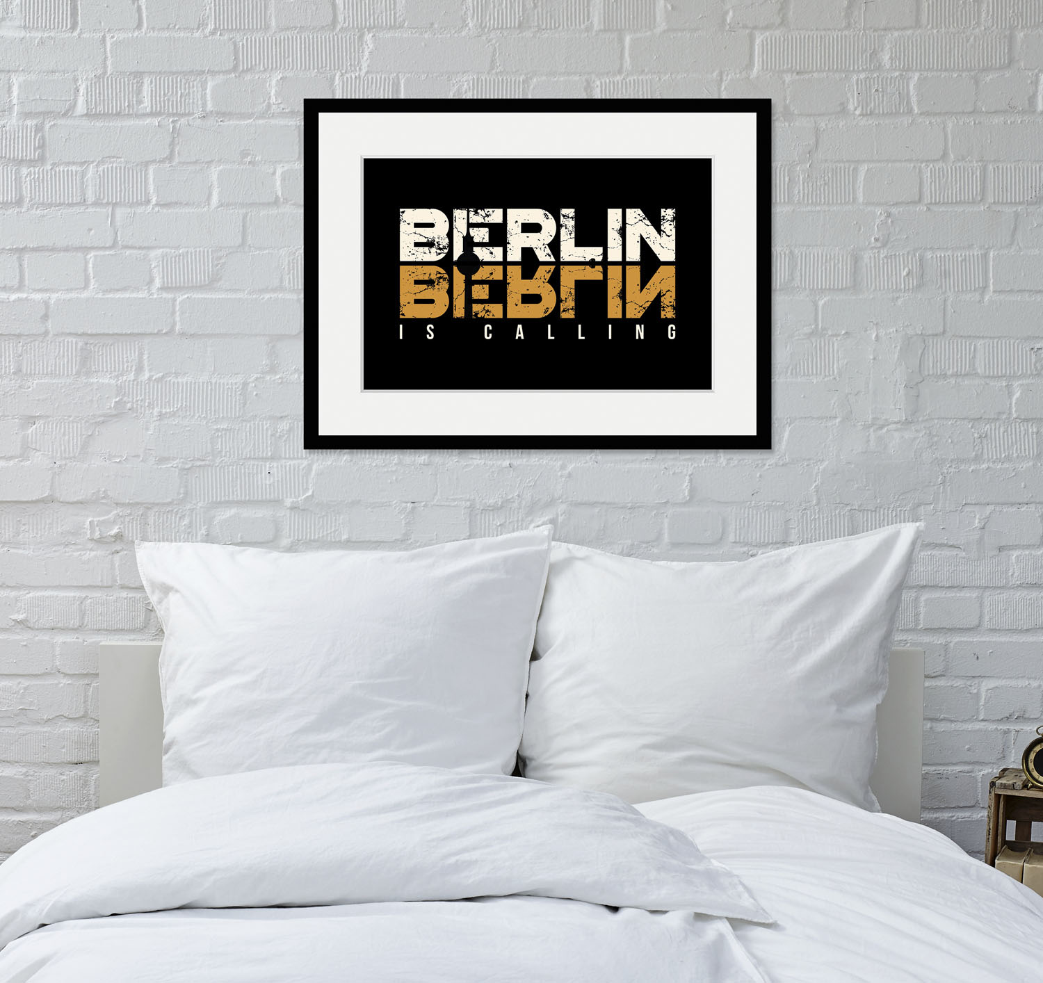queence Bild »BERLIN IS CALLING«, Städte-Stadt-Deutschland-Gebäude-Schriftzug-Berlin, (1 St.), HD Premium Poster-Druck inkl. Holzrahmen queence Bild »BERLIN IS CALLING«, Städte-Stadt-Deutschland-Gebäude-Schriftzug-Berlin, (1 St.), HD Premium Poster-Druck inkl. Holzrahmen von queence