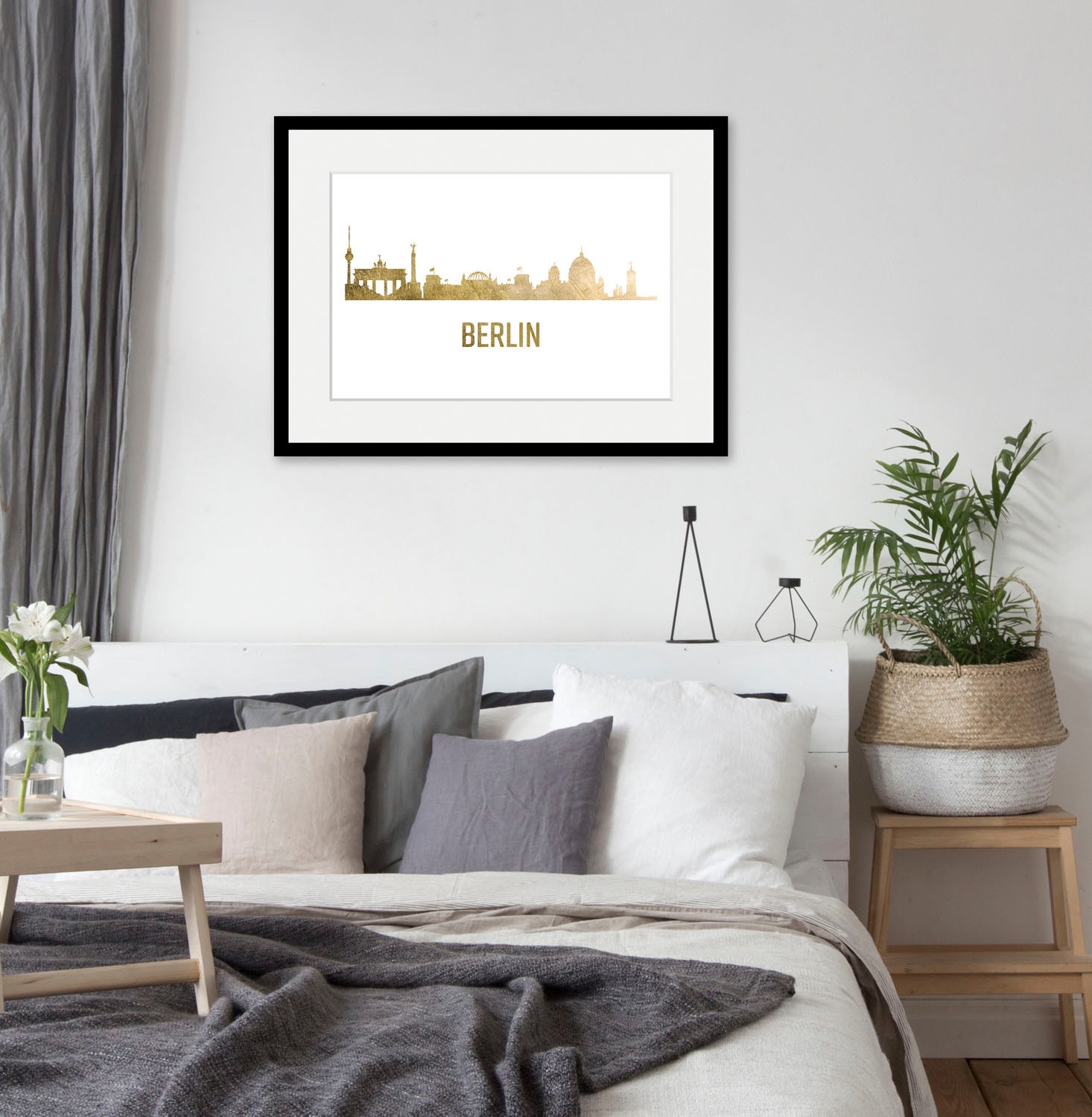 queence Bild »Berlin Skyline GOLD«, Städte-Schriftzug-Deutschland-Stadt-Berlin, (1 St.), HD Premium Poster-Druck inkl. Holzrahmen queence Bild »Berlin Skyline GOLD«, Städte-Schriftzug-Deutschland-Stadt-Berlin, (1 St.), HD Premium Poster-Druck inkl. Holzrahmen von queence