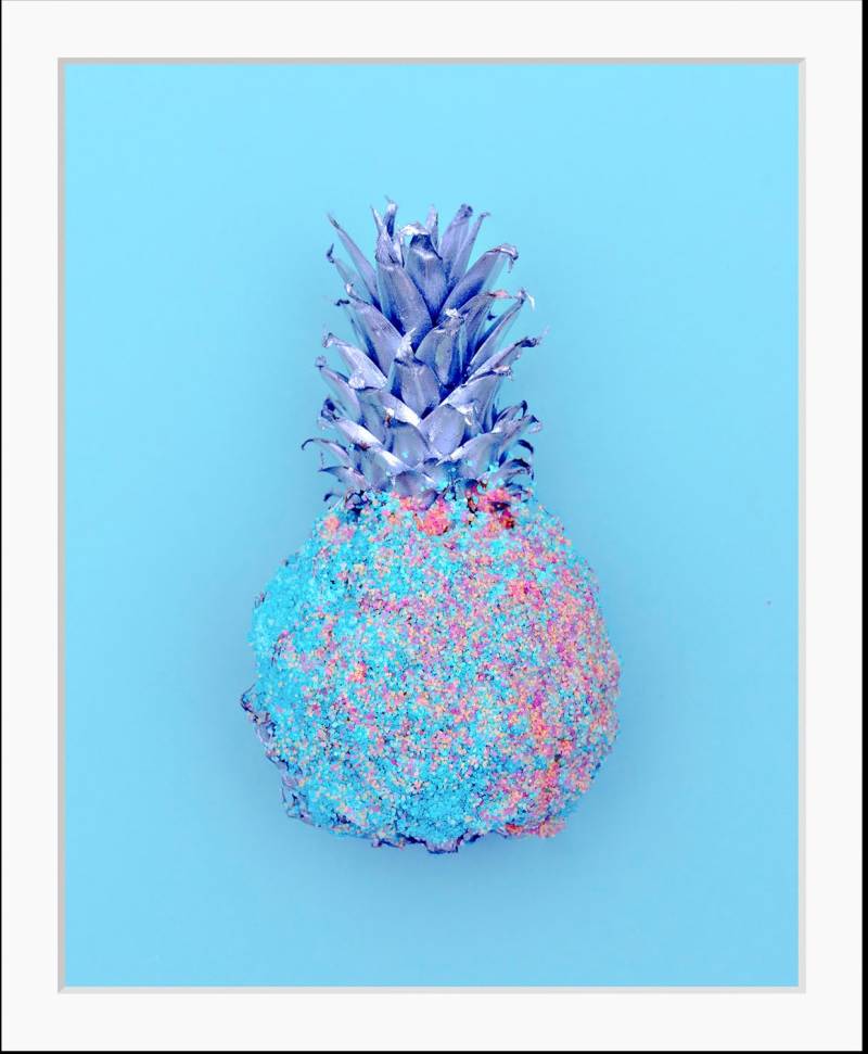 queence Bild »Christian«, Obst-Obst Bilder-Lebensmittel-Essen-Kunst-Figuren-Ananas, (1 St.), HD Premium Poster-Druck inkl. Holzrahmen von queence