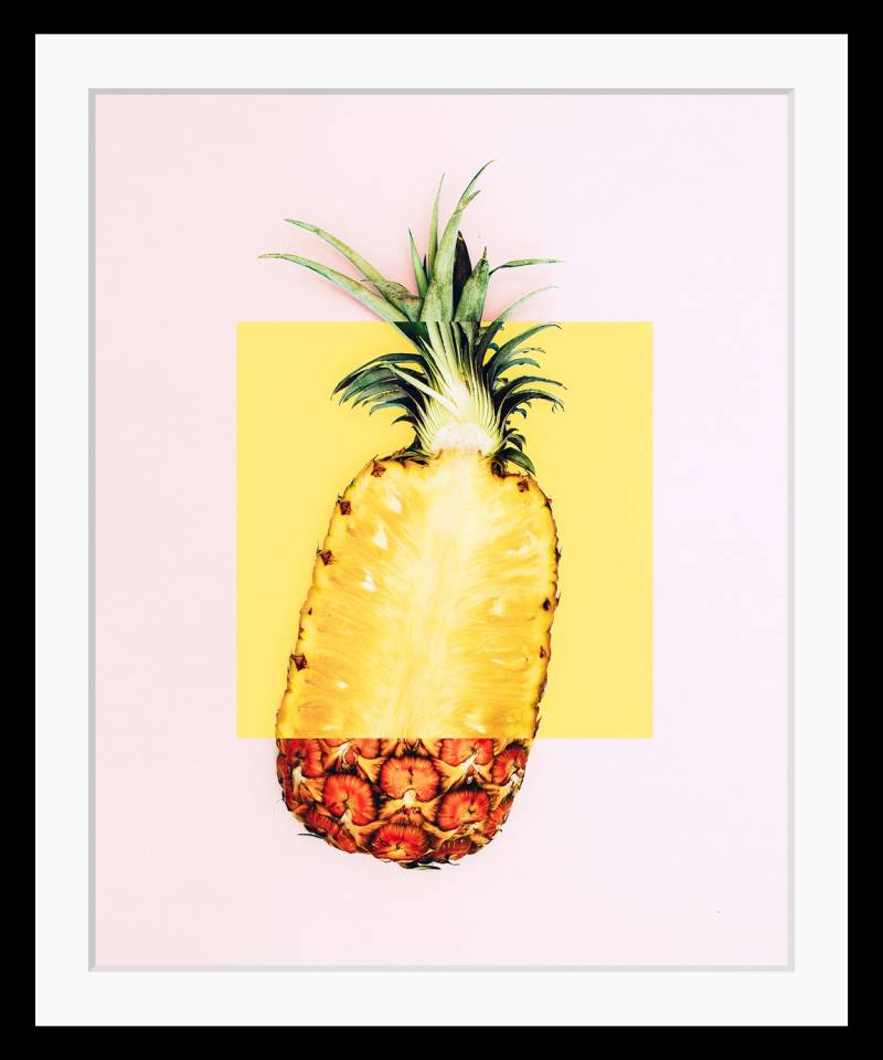 queence Bild »Marcelino«, Obst-Obst Bilder-Kunst-Foto-Ananas-Figuren, HD Premium Poster-Druck inkl. Holzrahmen von queence