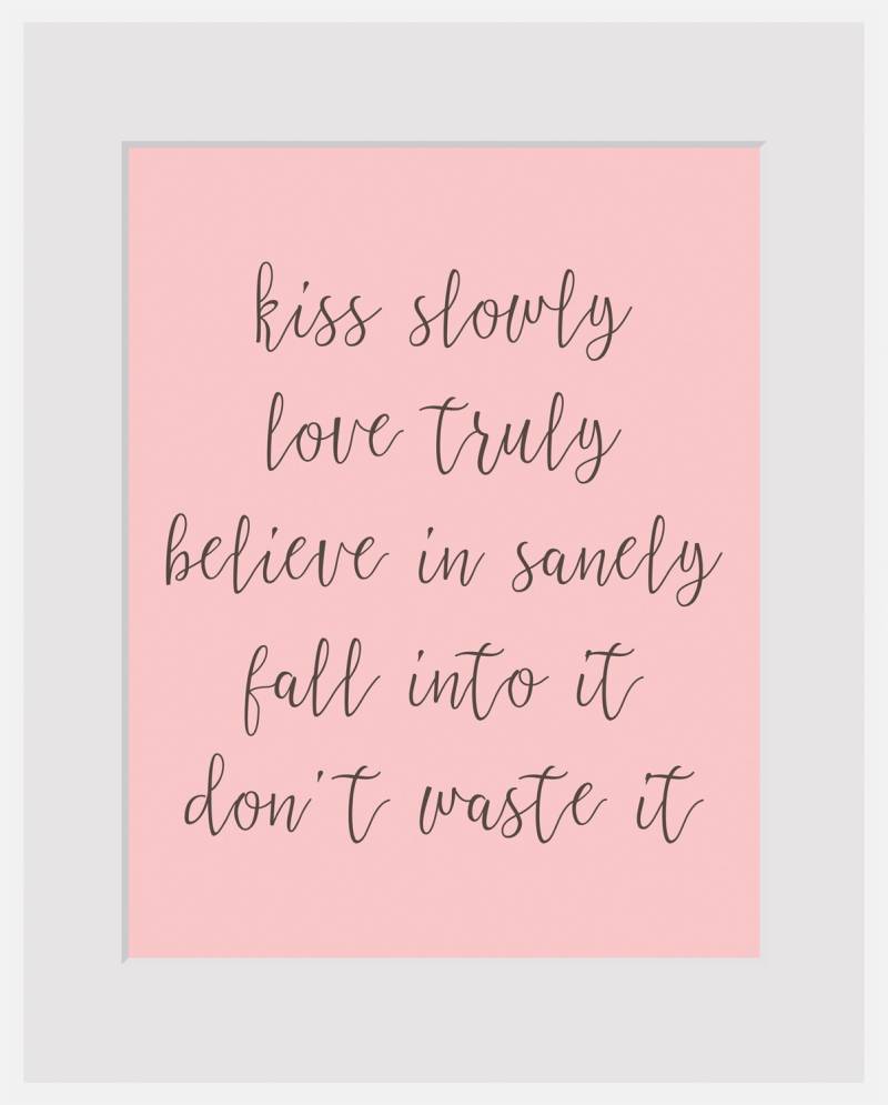 queence Bild »kiss slowly«, Sprüche & Texte, Spruch, gerahmt von queence