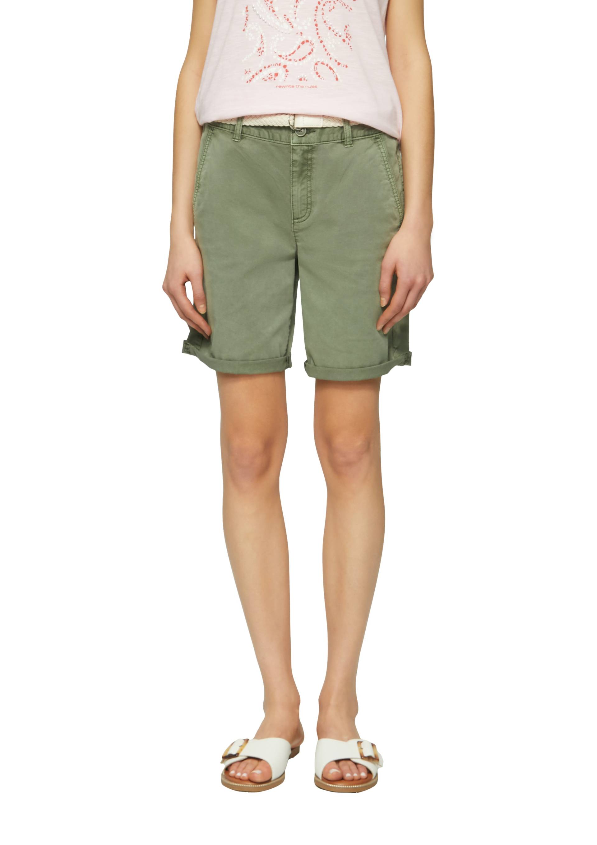 s.Oliver Chinoshorts, mit geflochtenem Gürtel von s.Oliver