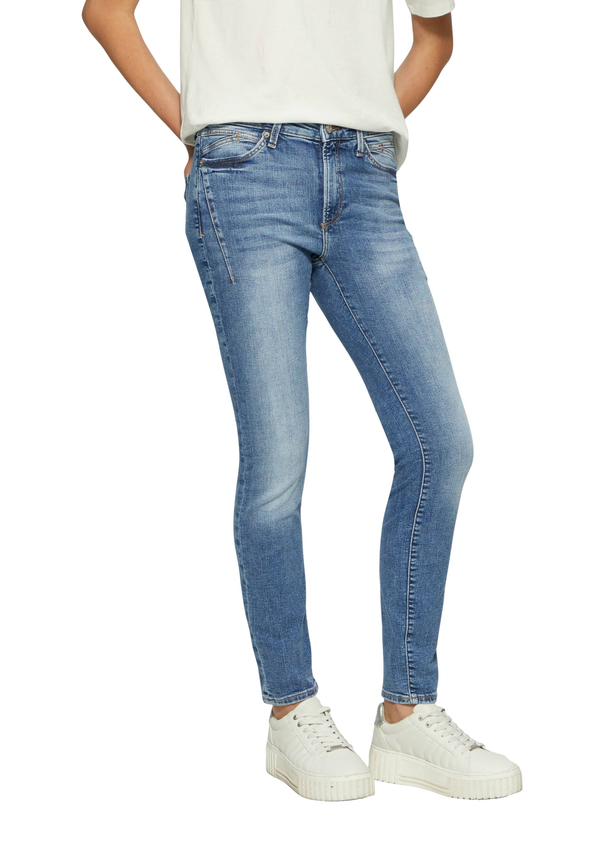 s.Oliver Skinny-fit-Jeans »IZABELL«, in coolen, unterschiedlichen Waschungen s.Oliver Skinny-fit-Jeans »IZABELL«, in coolen, unterschiedlichen Waschungen von s.Oliver