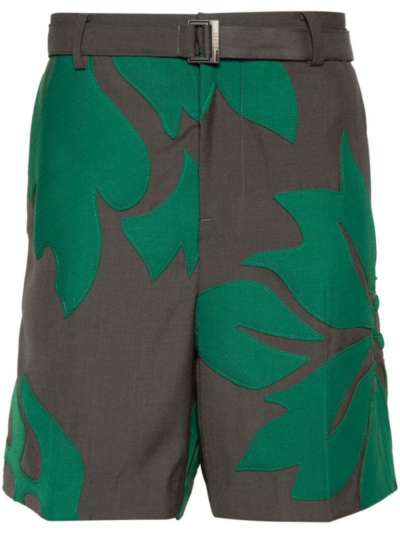 sacai floral-patches tailored shorts - Green von sacai