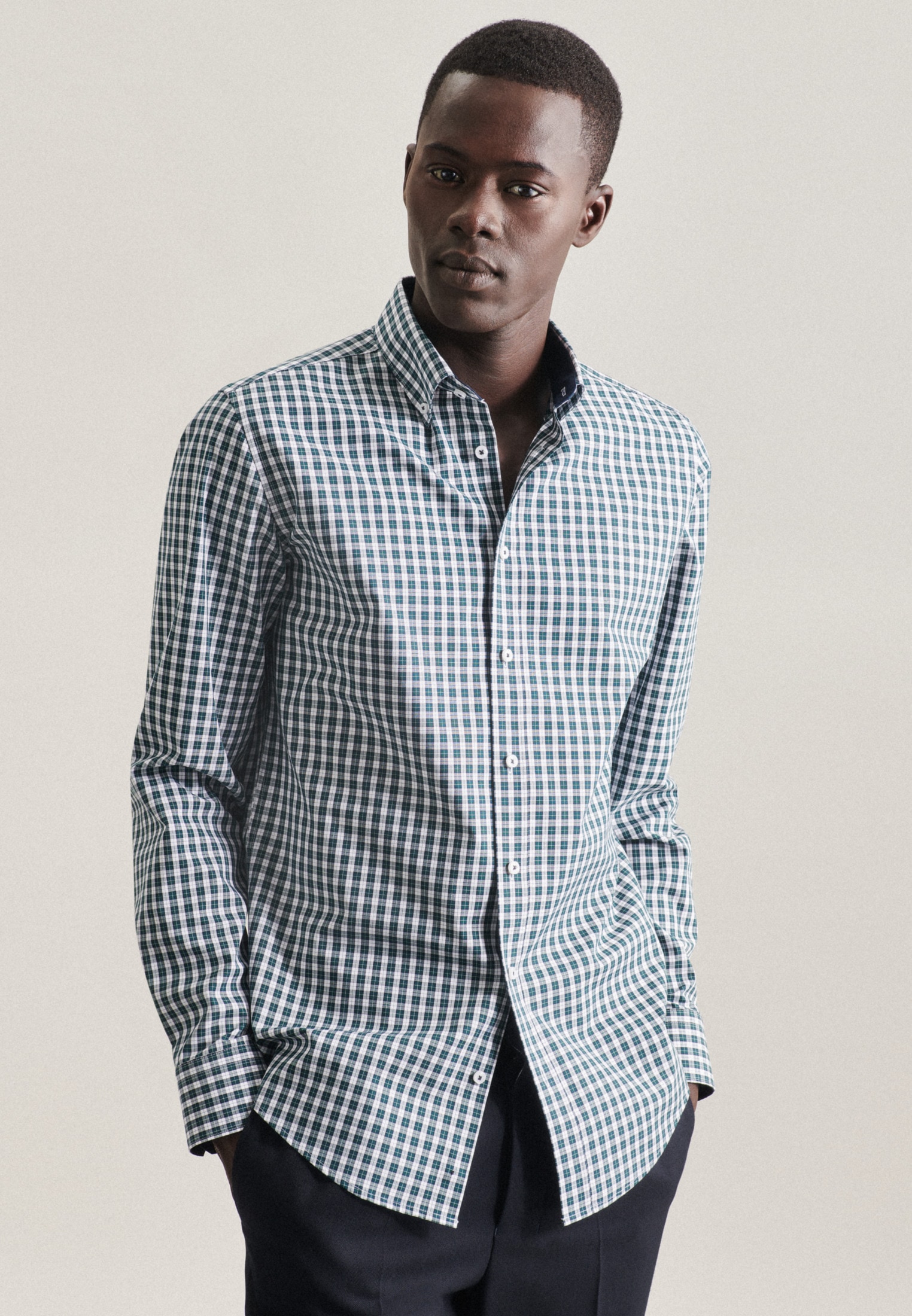 seidensticker Businesshemd »Shaped«, Shaped Langarm Button-Down-Kragen Karo seidensticker Businesshemd »Shaped«, Shaped Langarm Button-Down-Kragen Karo von seidensticker