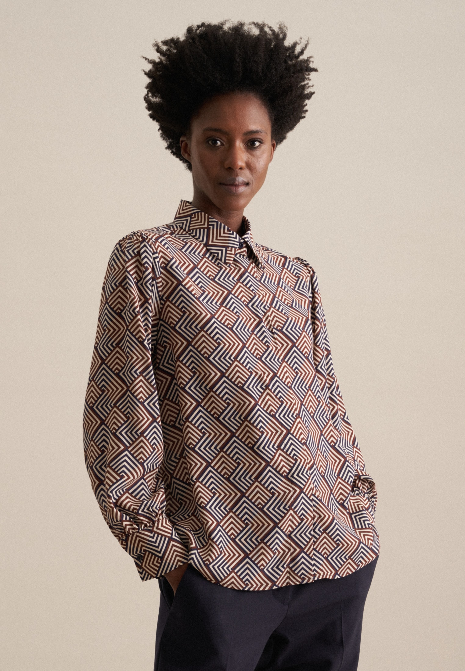 seidensticker Hemdbluse »Schwarze Rose«, Langarm Kragen Geometrische Muster seidensticker Hemdbluse »Schwarze Rose«, Langarm Kragen Geometrische Muster von seidensticker