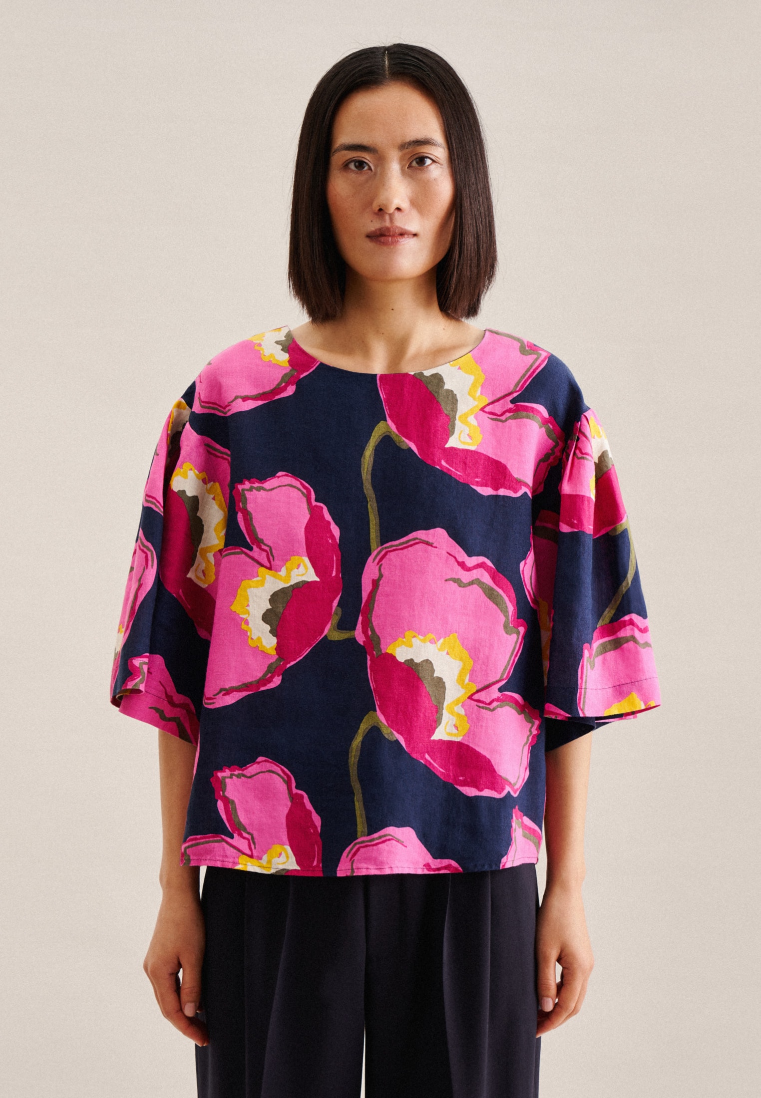 seidensticker Shirtbluse »Schwarze Rose«, Kurzarm Rundhals Floral seidensticker Shirtbluse »Schwarze Rose«, Kurzarm Rundhals Floral von seidensticker