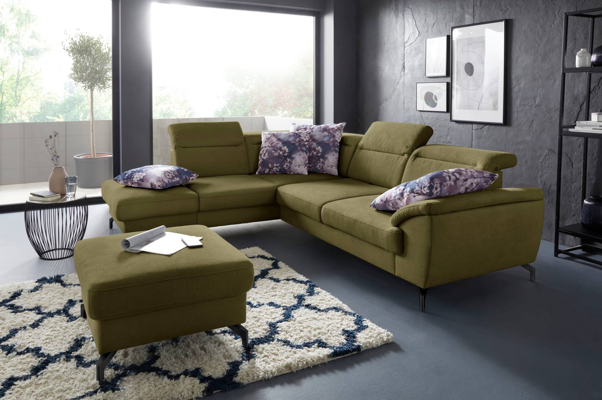 sit&more Ecksofa »Percy L-Form«, 12 cm Fusshöhe, Sitztiefenverstellung, wahlweise in 2 Fussfarben sit&more Ecksofa »Percy L-Form«, 12 cm Fusshöhe, Sitztiefenverstellung, wahlweise in 2 Fussfarben von sit&more