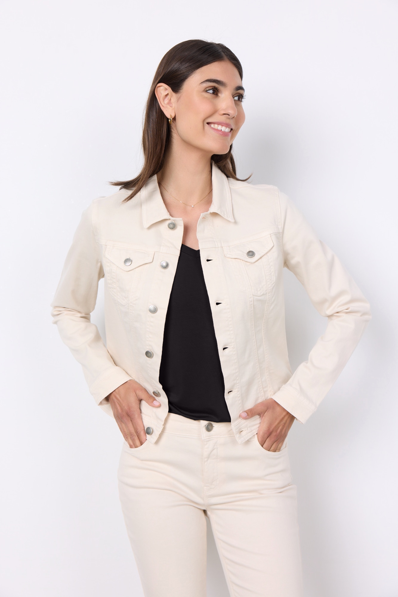 soyaconcept Jeansblazer »SC-ERNA 2«, Jeansjacke in taillierter Form und schönen Farben soyaconcept Jeansblazer »SC-ERNA 2«, Jeansjacke in taillierter Form und schönen Farben von soyaconcept