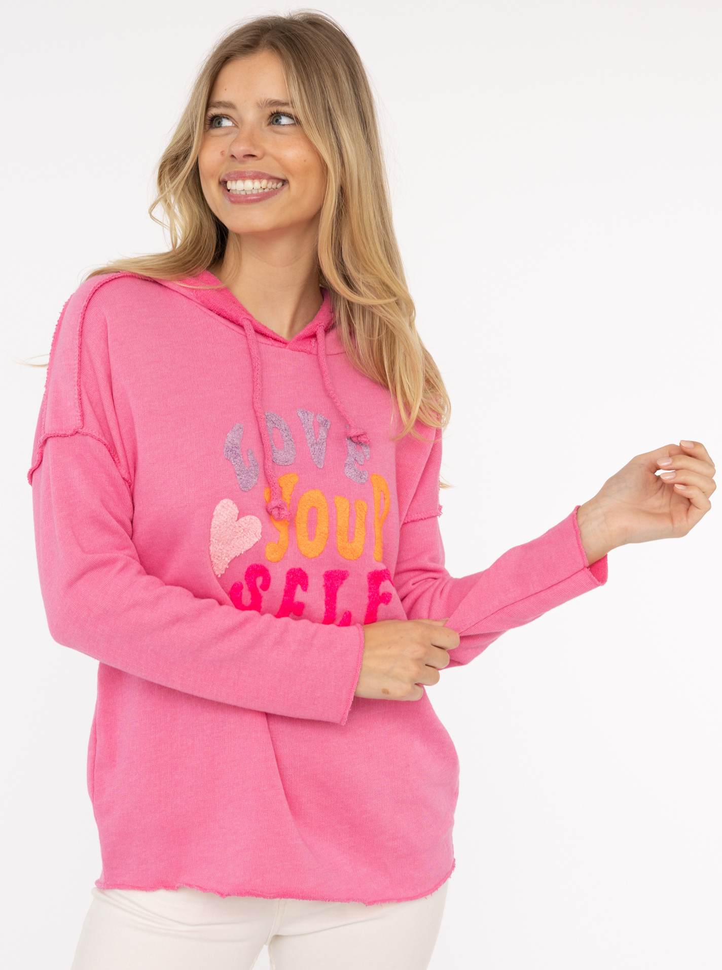 Zwillingsherz Hoodie »"Love Yourself"«, mit Kapuze und Flockprint in frischen Farben Zwillingsherz Hoodie »"Love Yourself"«, mit Kapuze und Flockprint in frischen Farben von zwillingsherz